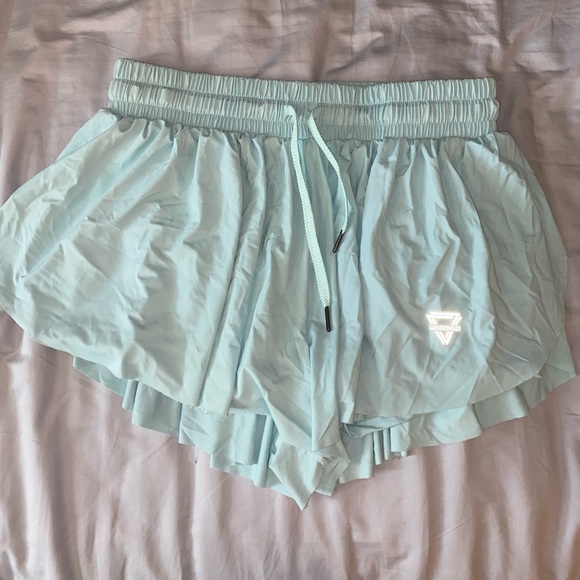 Flowy athletic shorts - Picture 1 of 2